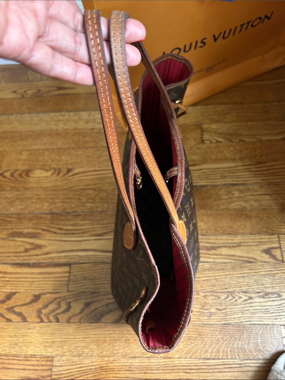 Louis Vuitton Monogram Canvas Tote and Pouch in Brown with Tan Trim - Picture 2 of 5